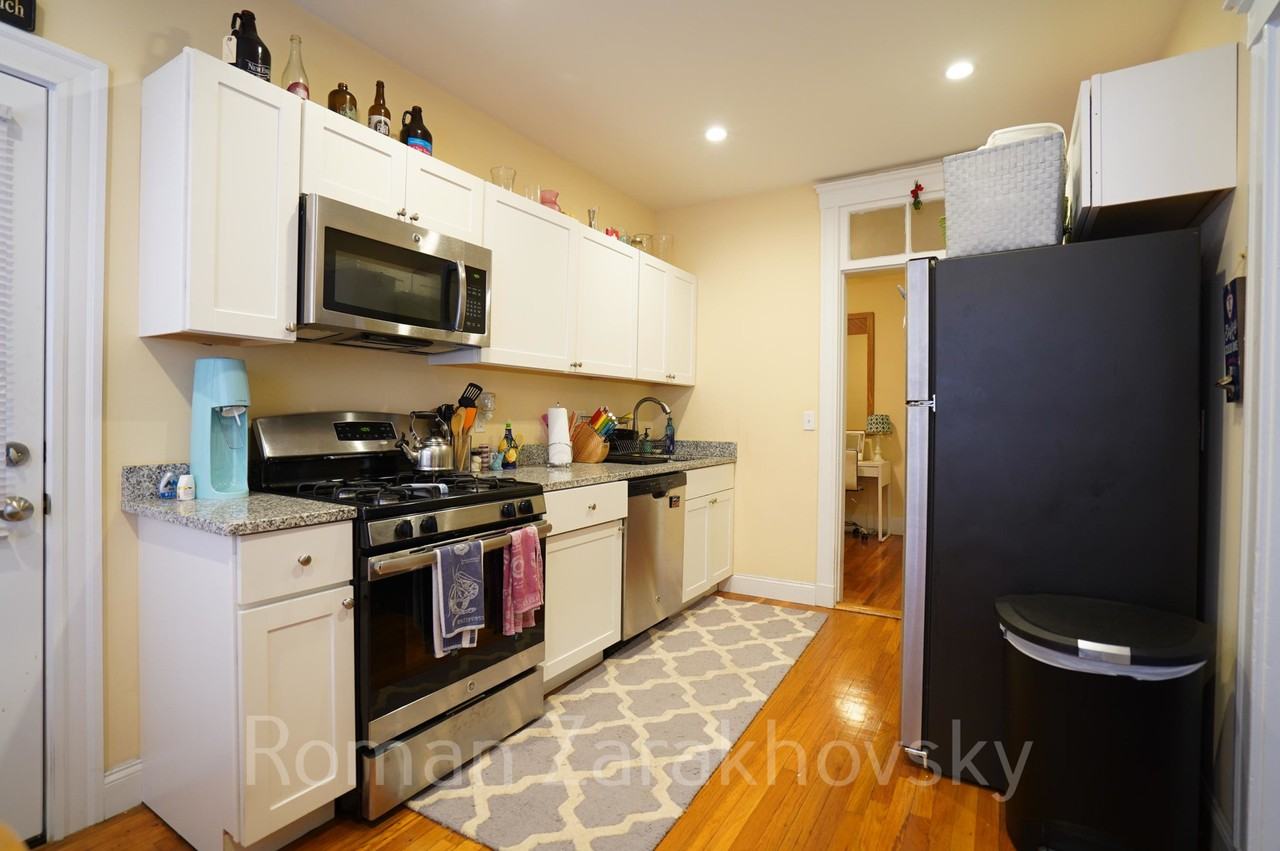 17 Vinal St #2A - Photo 2 of 23