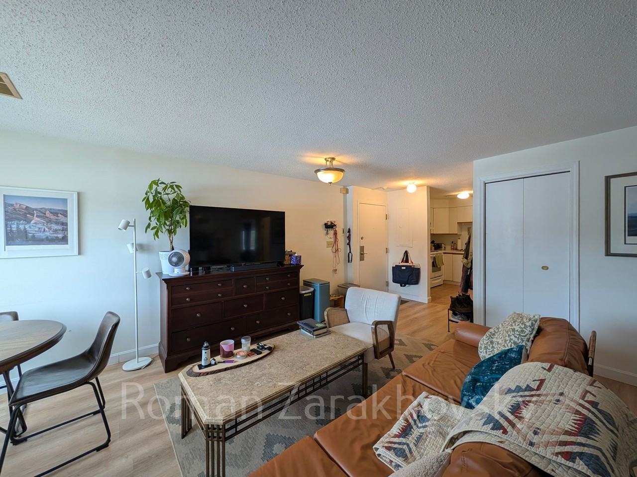 23 Webster Ave #402A - Photo 4 of 20