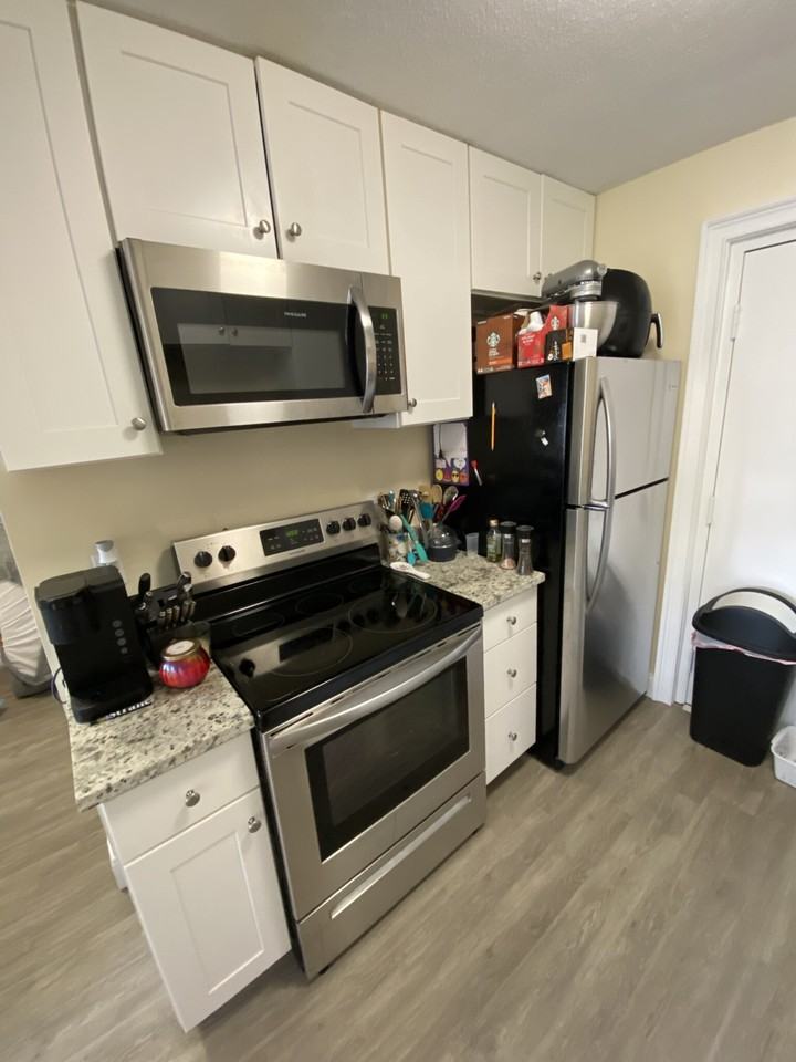 Greenwood St #14 - Photo 5 of 15