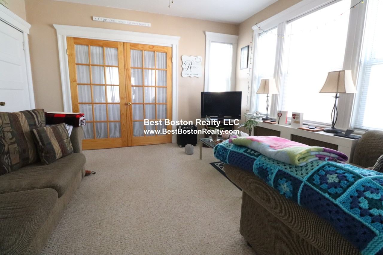 338 Main St #2 - Photo 4 of 9