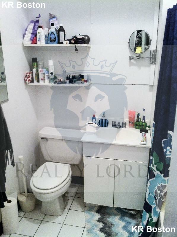 Huntington Ave #204 - Photo 4 of 19