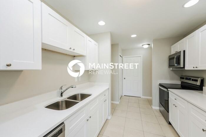 1018 Garnet Ave - Photo 5 of 14