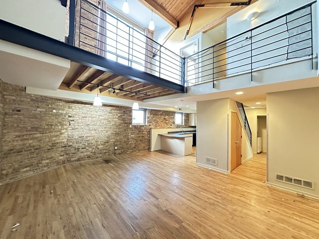 931 W Irving Park Rd #CJ - Photo 5 of 20