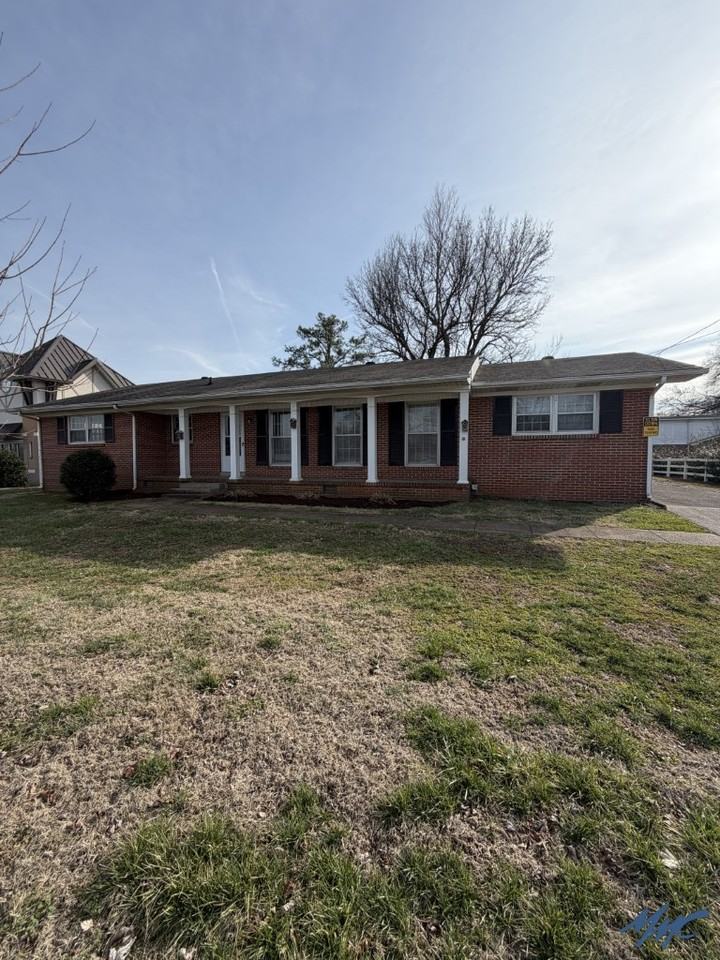 803 W Northfield Blvd