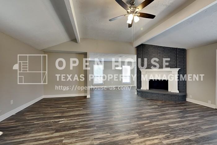 1213 Seabrook Dr - Photo 5 of 23