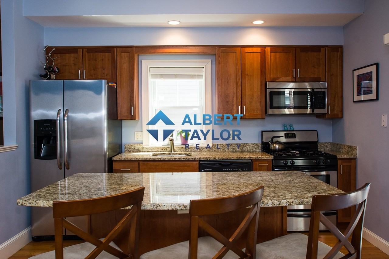 111 Pleasant St #2 - Photo 3 of 19