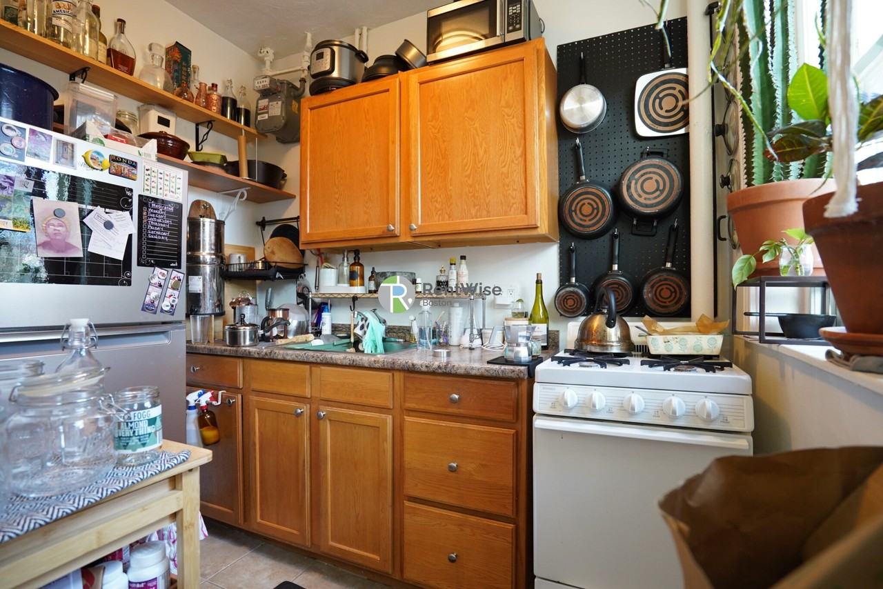 74 Brainerd Rd #14 - Photo 3 of 10