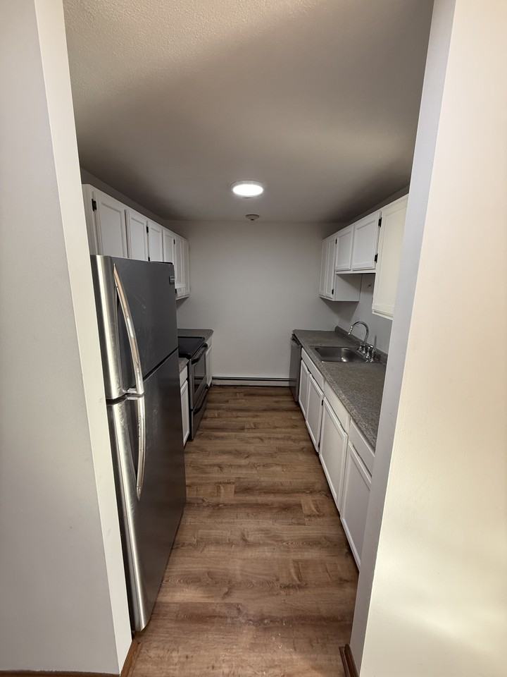 118 John St #8 - Photo 3 of 16