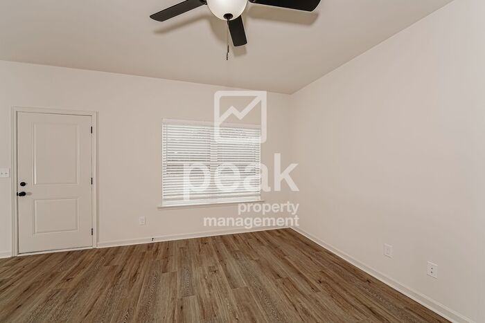 247 4th Ave - Photo 5 of 23