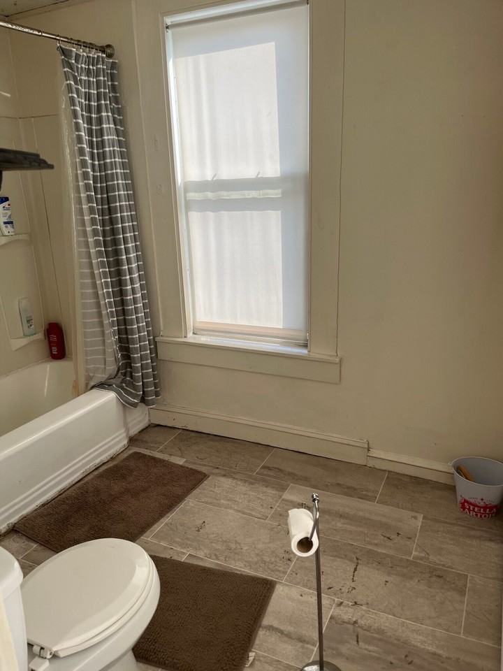 53 W 7th St #2 - Photo 2 of 6