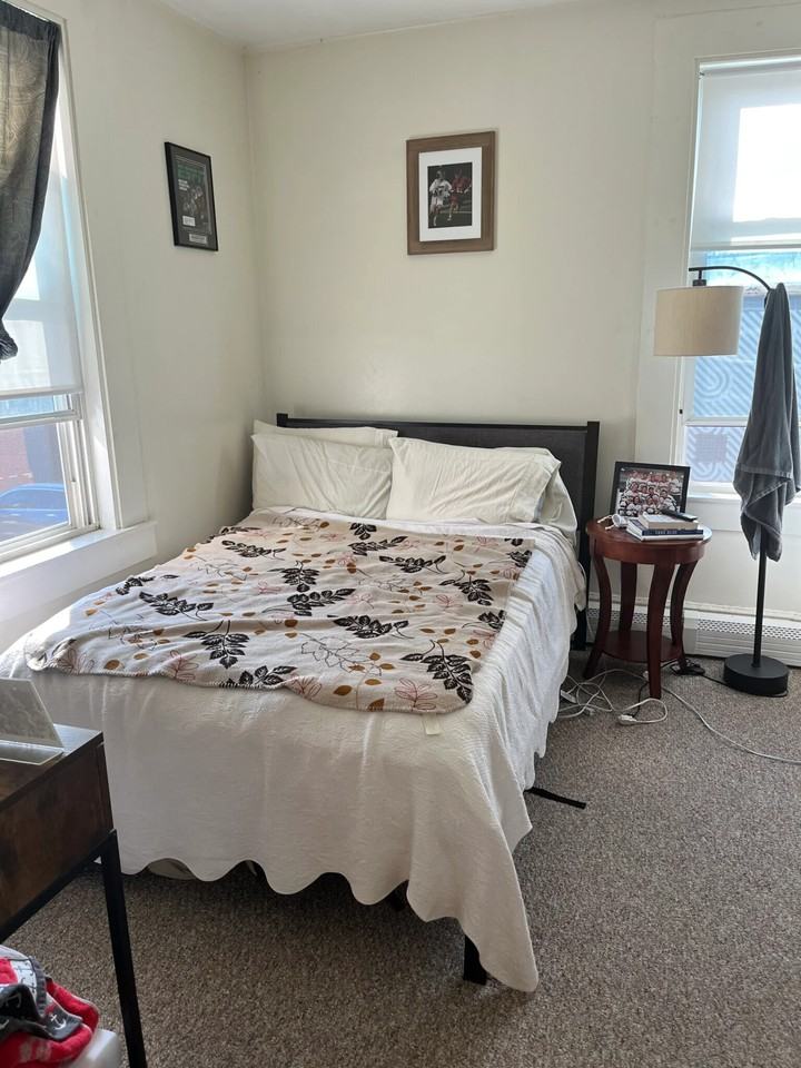 53 W 7th St #2 - Photo 5 of 6