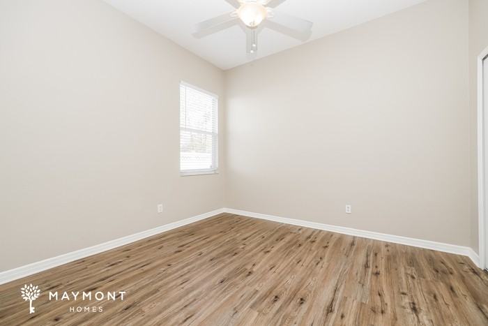 8740 Ashworth Dr - Photo 7 of 14