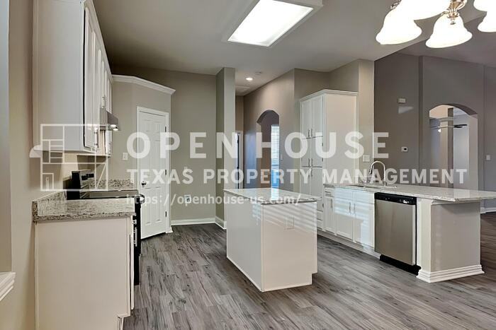 11781 Cotswold Dr - Photo 7 of 23