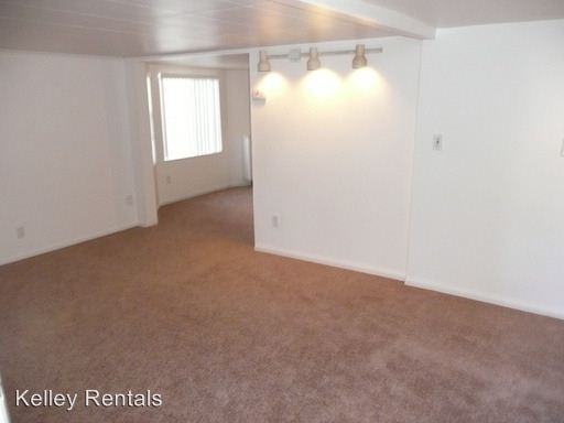 124 Leland Ct - Photo 3 of 16