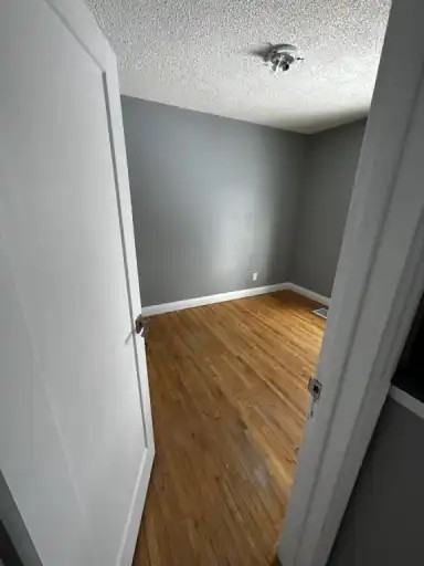 2467 Lindsay St - Photo 3 of 8