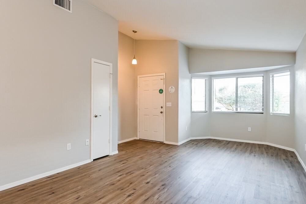 10354 E Ravenswood St - Photo 3 of 16