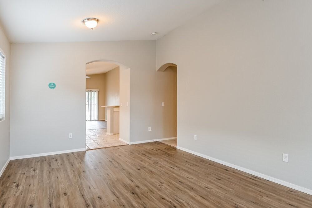 10354 E Ravenswood St - Photo 4 of 16