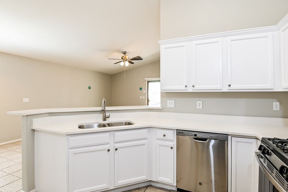 10354 E Ravenswood St - Photo 6 of 16