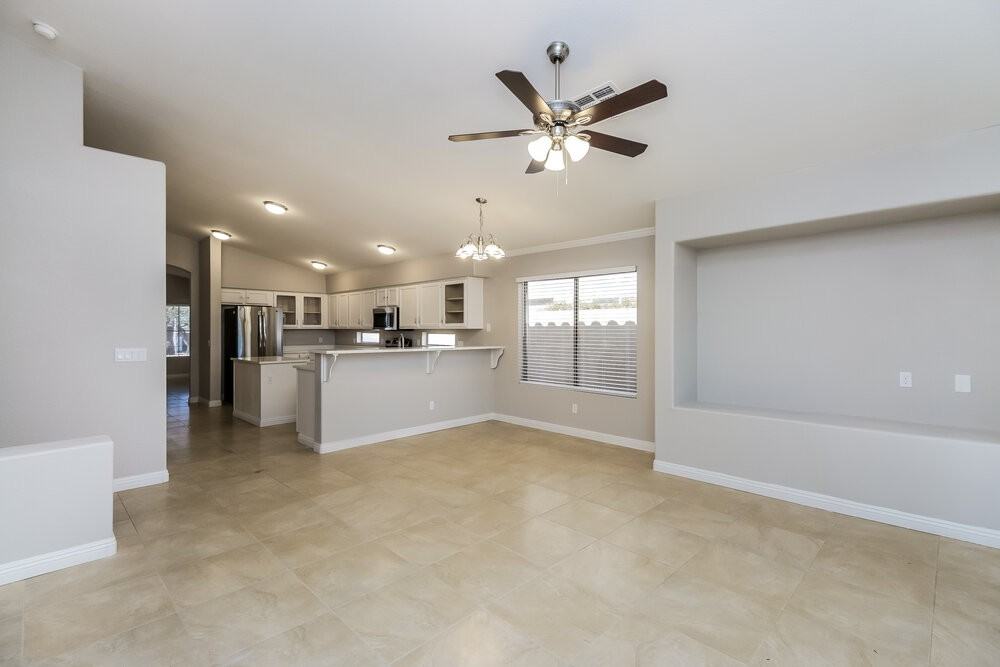 1233 S Colonial Dr - Photo 3 of 16