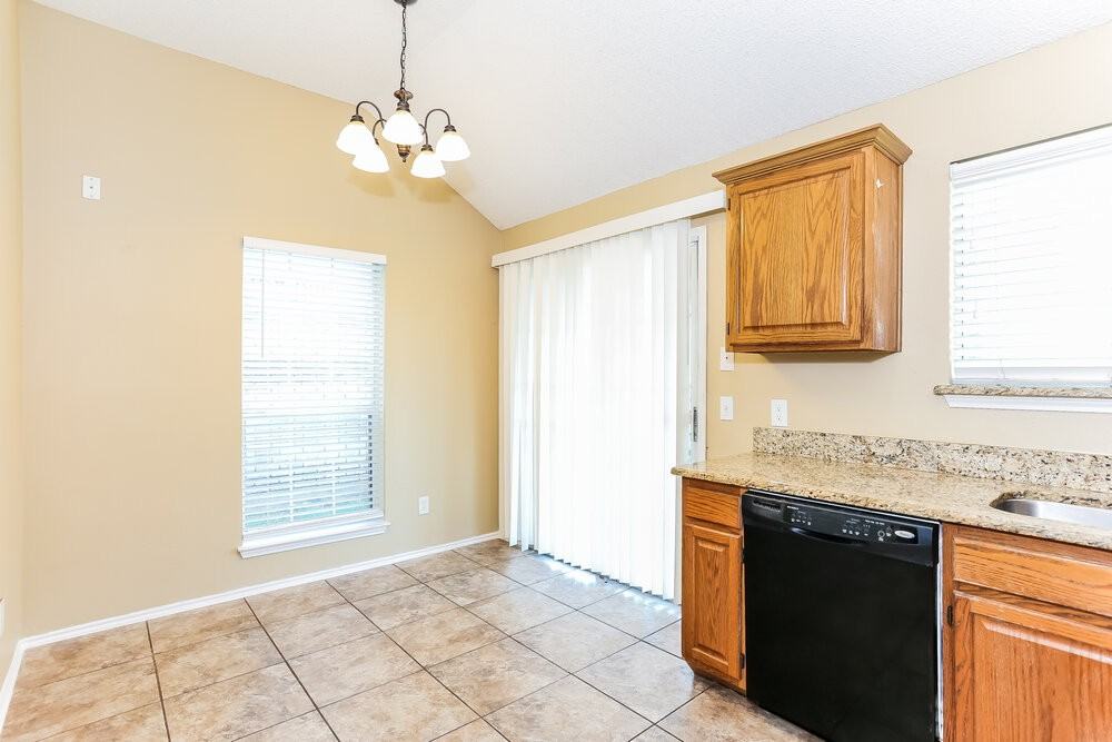 7404 Arbor Park Dr - Photo 6 of 17