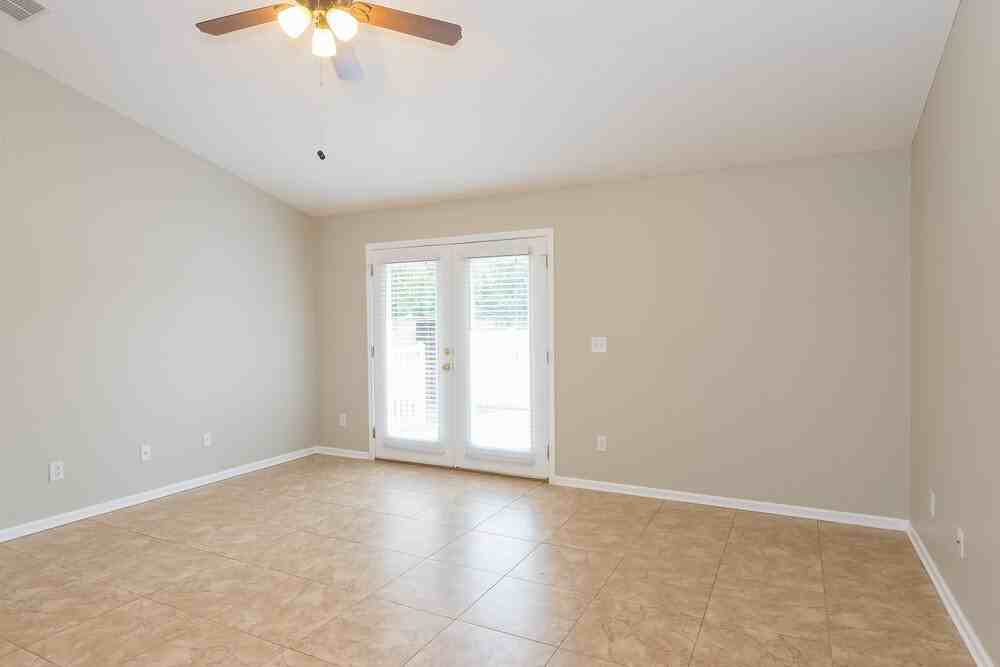 1812 Northglen Cir - Photo 5 of 16