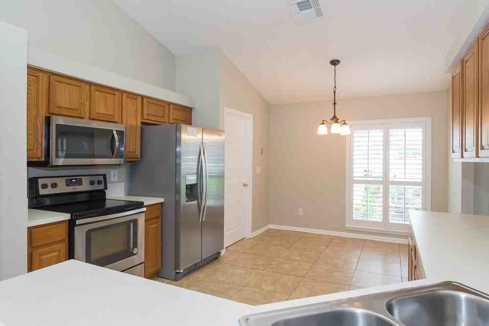 1812 Northglen Cir - Photo 7 of 16