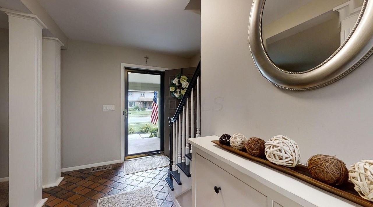 303 Greenglade Ave - Photo 7 of 39