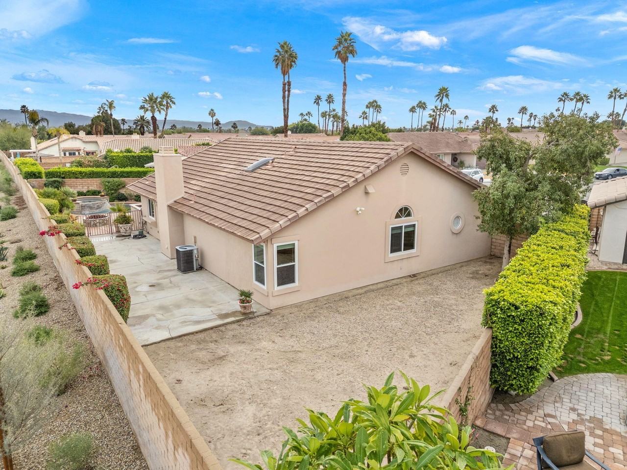 44030 Mariposa Ct - Photo 2 of 30