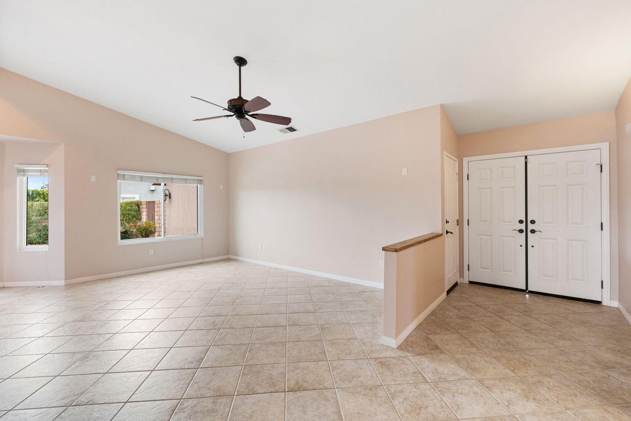 44030 Mariposa Ct - Photo 6 of 30