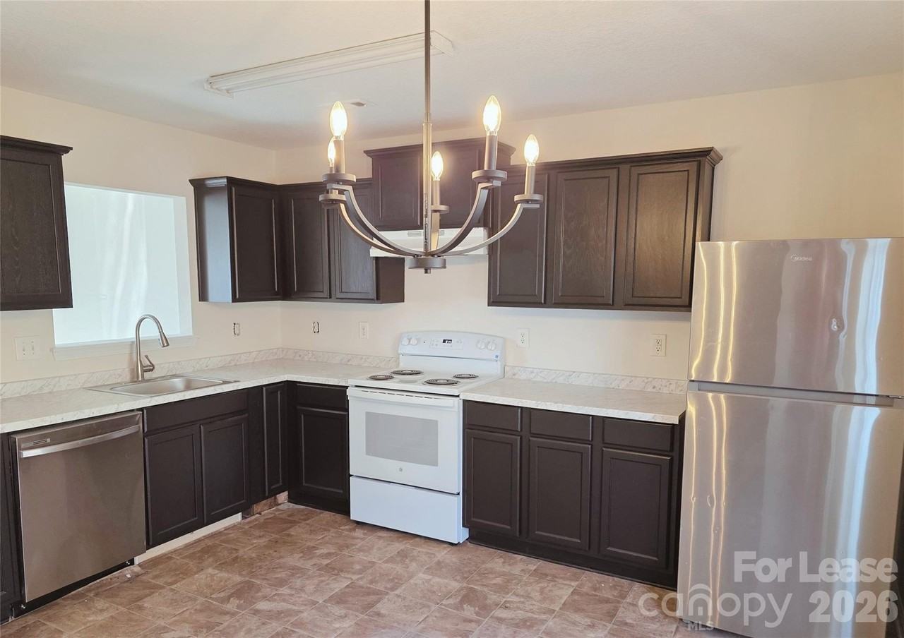 2116 Sebastiani Dr - Photo 3 of 9