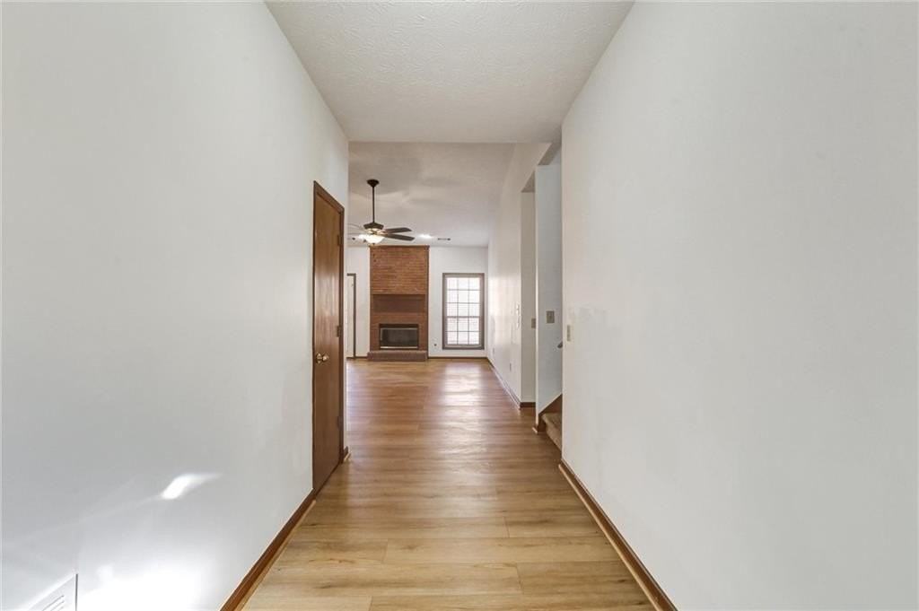 487 Ravinia Way - Photo 3 of 45