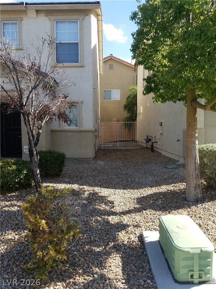 11940 Wild Chamomile St - Photo 3 of 27