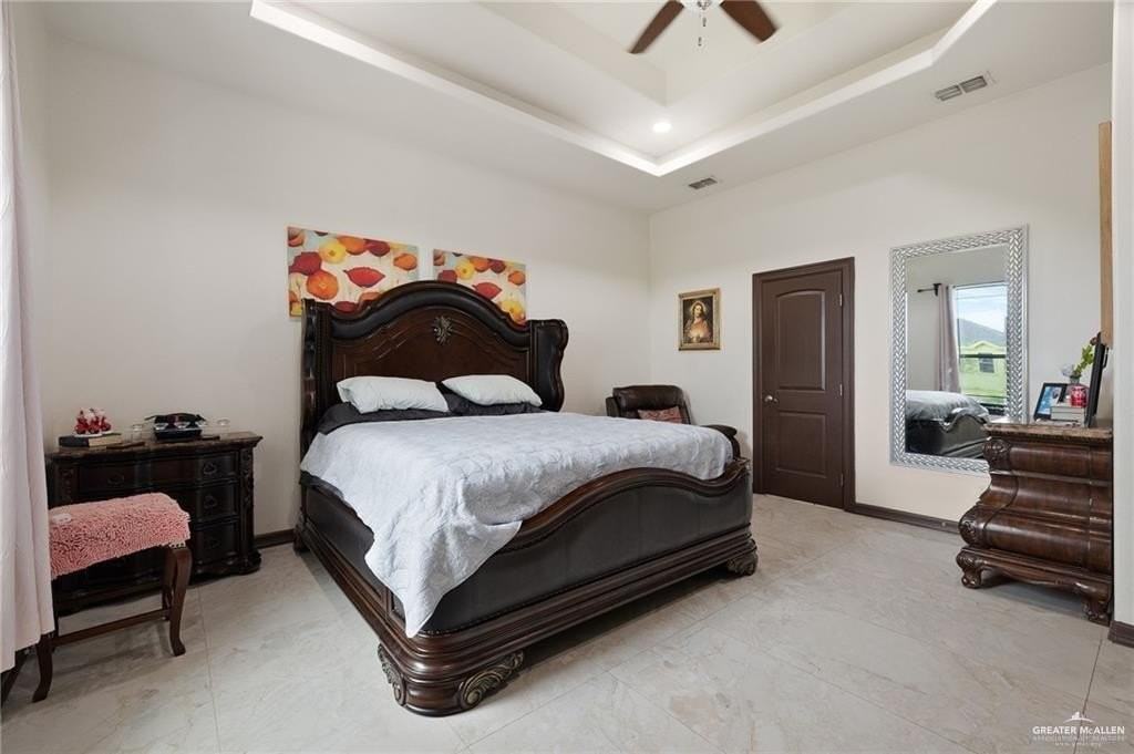 1339 Carlos Dr - Photo 5 of 12