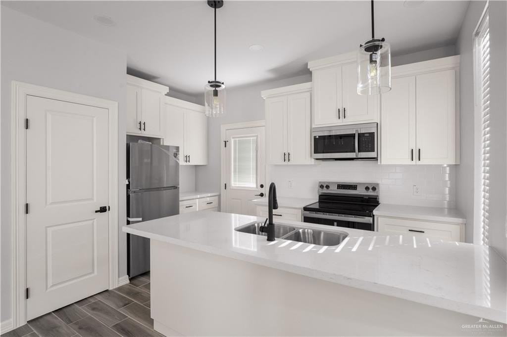 408 N Onyx Ave #3 - Photo 5 of 18