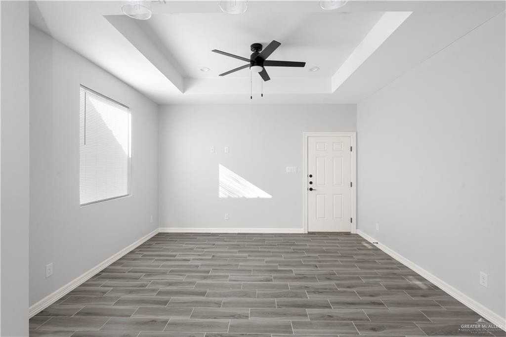 408 N Onyx Ave #3 - Photo 6 of 18