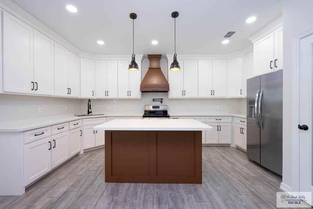 460 Marcelo St - Photo 5 of 20