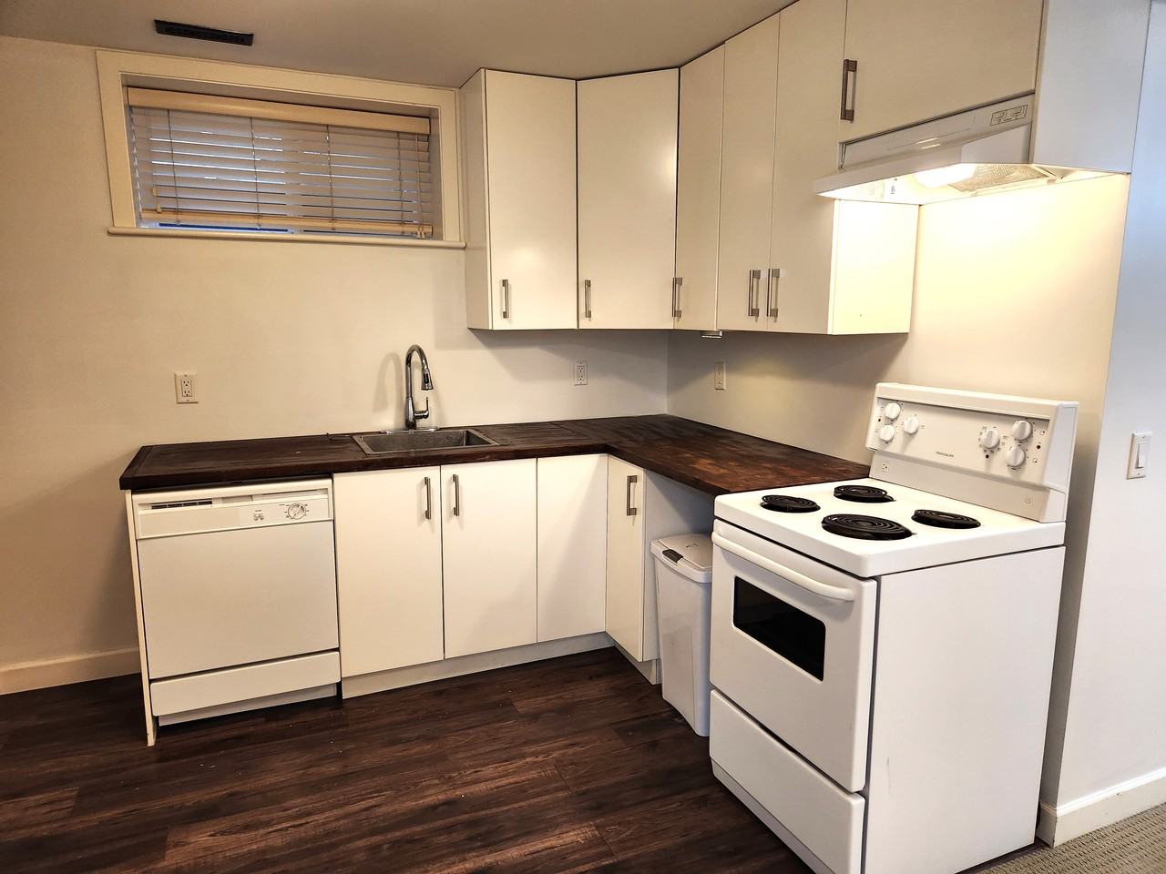 7170 199 Street - Photo 7 of 9