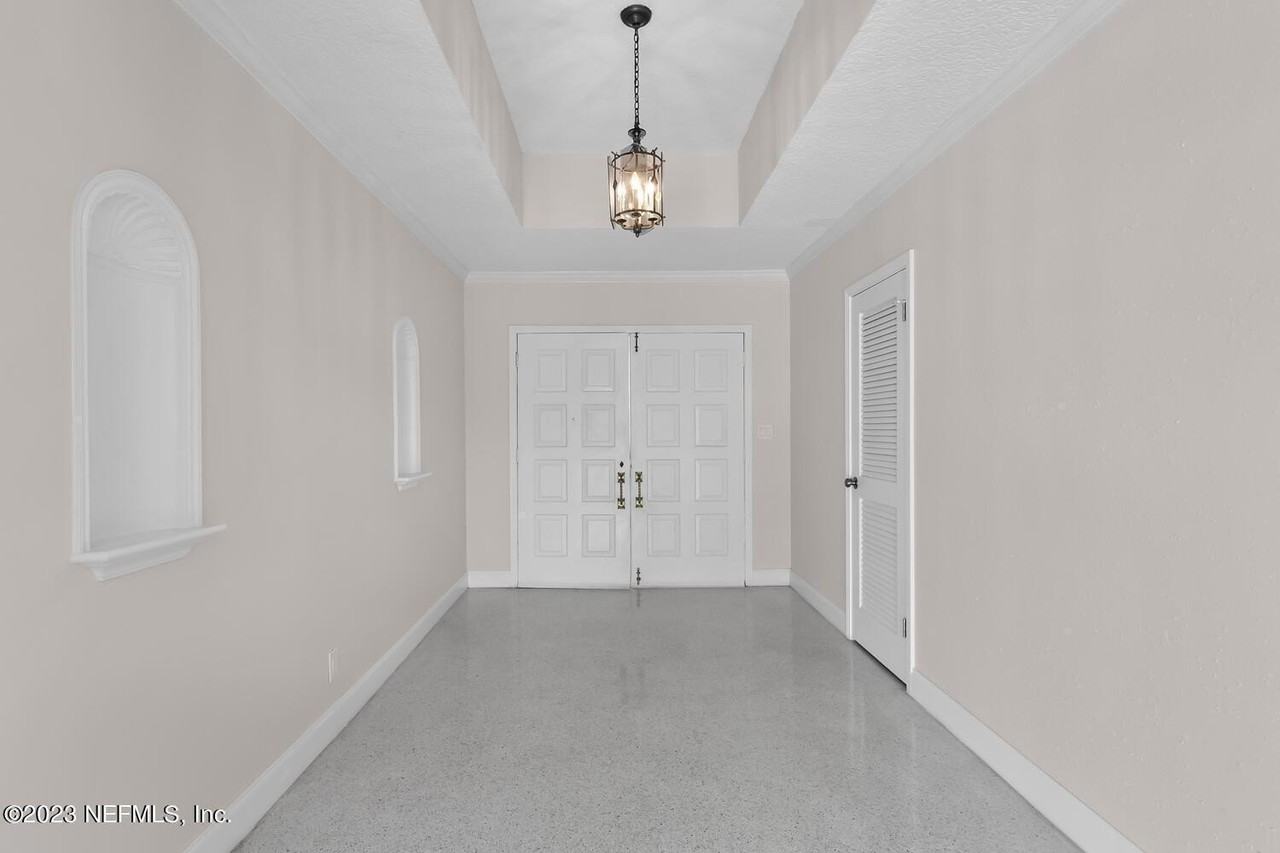 221 Pablo Rd - Photo 3 of 27