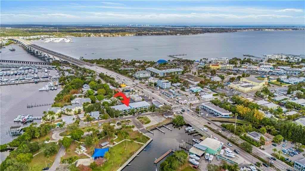 521 Sw Ocean Blvd - Photo 2 of 46