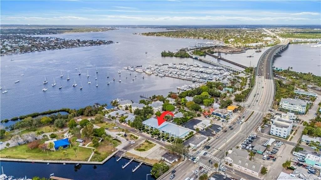 521 Sw Ocean Blvd - Photo 3 of 46