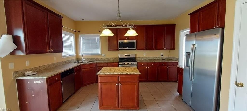 1364 Monarch Reach - Photo 4 of 40