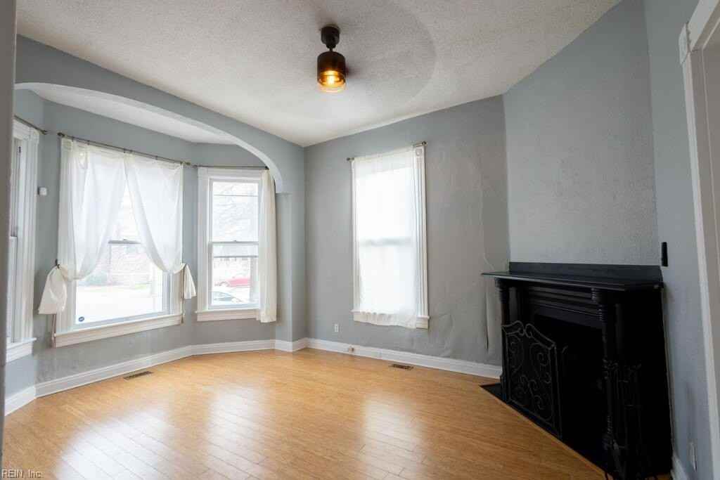 442 Court St - Photo 7 of 25
