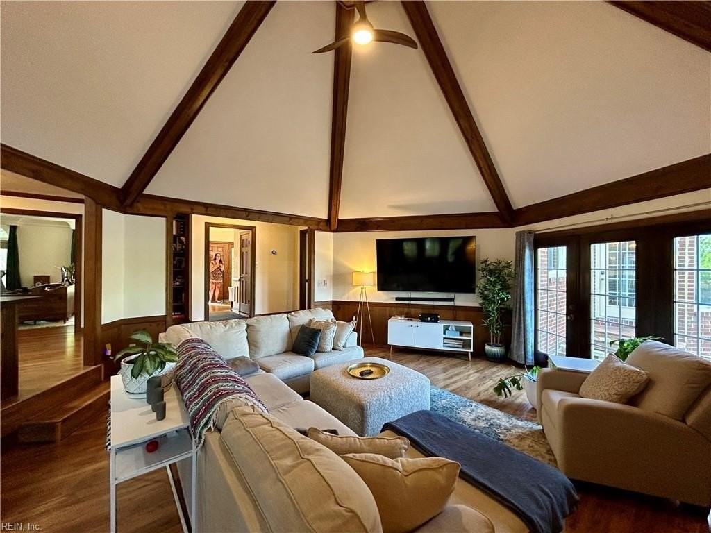 805 De La Fayette Ct - Photo 4 of 33