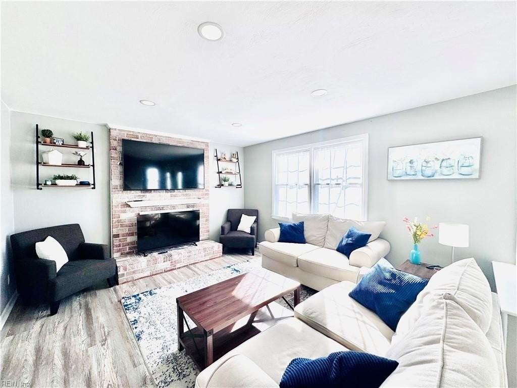 3856 Windsor Gate Rd - Photo 2 of 39