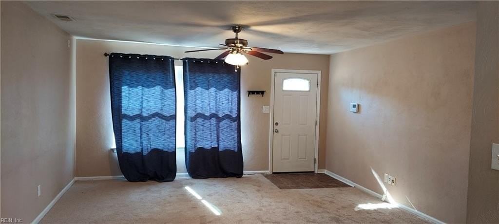 2876 Bamberg Pl - Photo 2 of 13