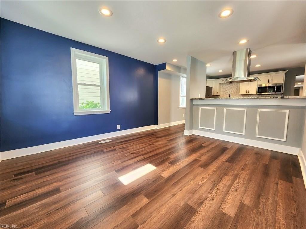 1317 Summit Ave - Photo 5 of 27