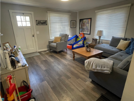 1907 Gilmore St - Photo 2 of 11