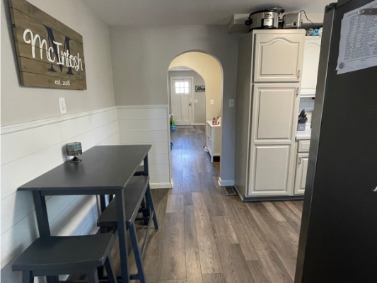 1907 Gilmore St - Photo 4 of 11