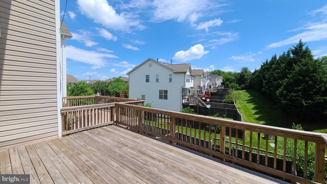 9203 Acer Ln - Photo 3 of 18