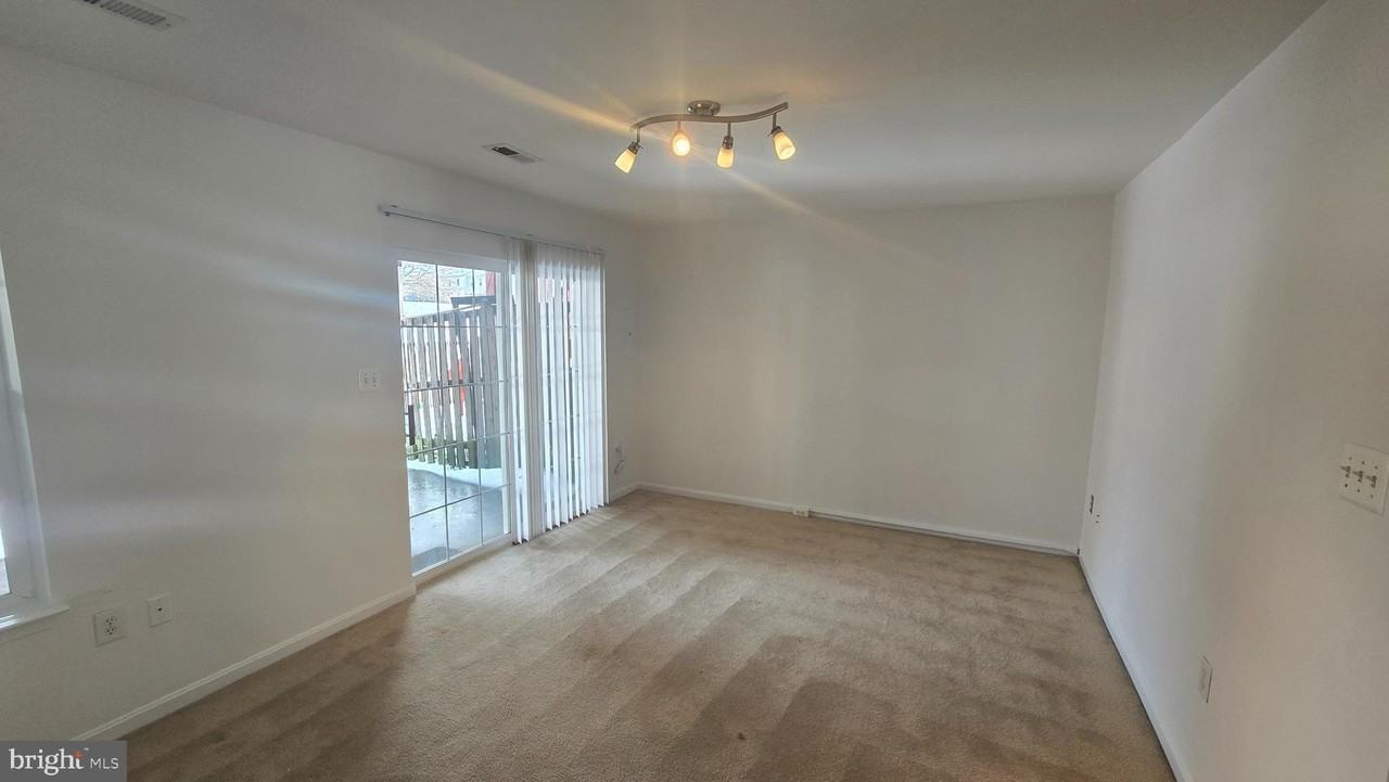 9203 Acer Ln - Photo 6 of 18